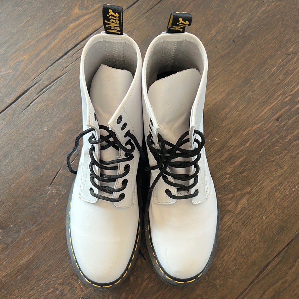 Women’s size 11 White Leather Doc Martens. Never worn.